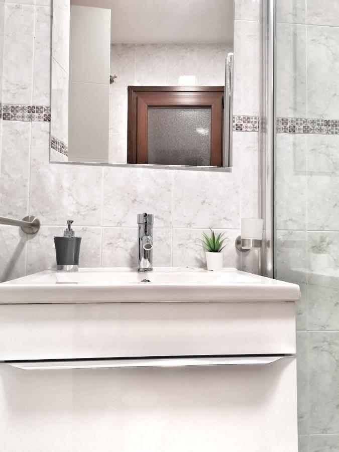 Apartamento Ilarcuris Con Patio Privado โตเลโด ภายนอก รูปภาพ