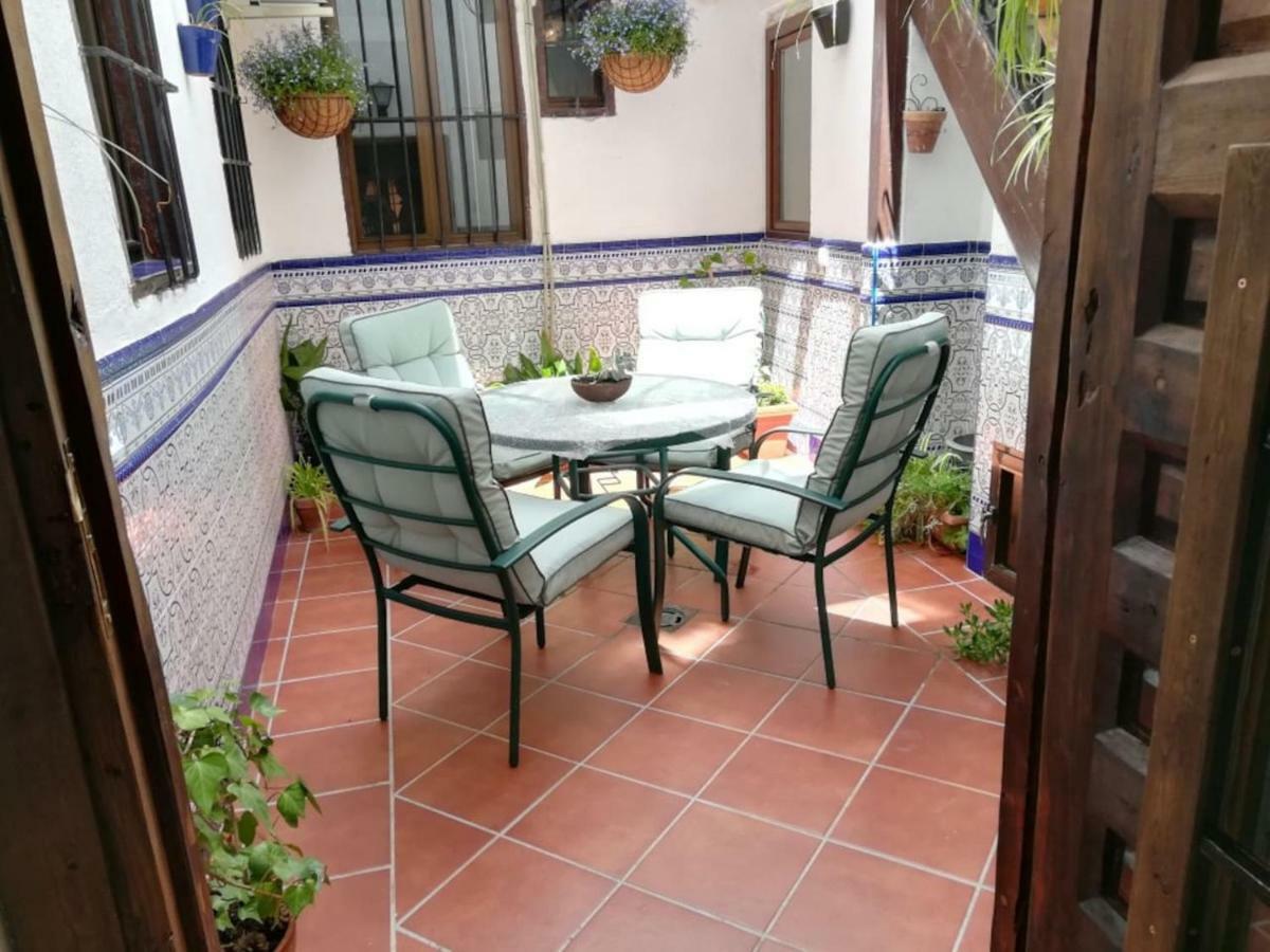 Apartamento Ilarcuris Con Patio Privado โตเลโด ภายนอก รูปภาพ